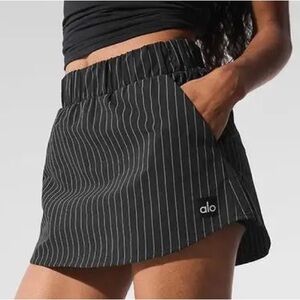 Alo Yoga Pinstripe Daylight Mini Skirt Black/Titanium XXS